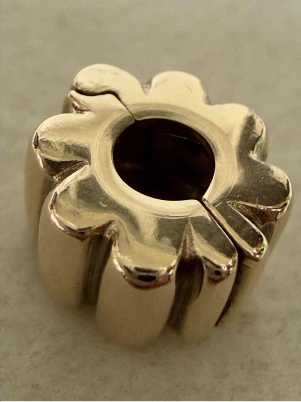 Pandora 14K solid, gold, ribbed clip, spacer charm - Picture 7 of 7